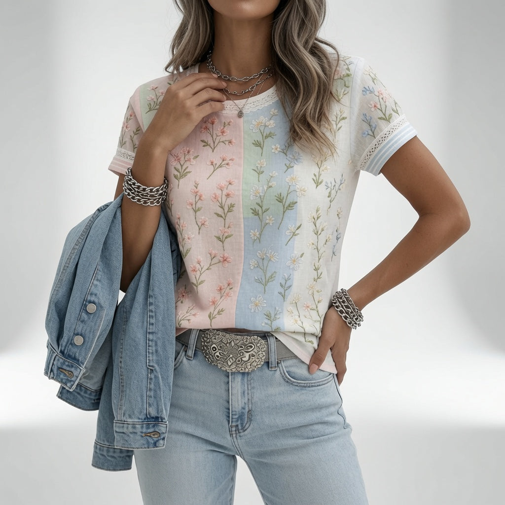 Camiseta de manga corta con cuello redondo y estampado floral multicolor en tonos pastel