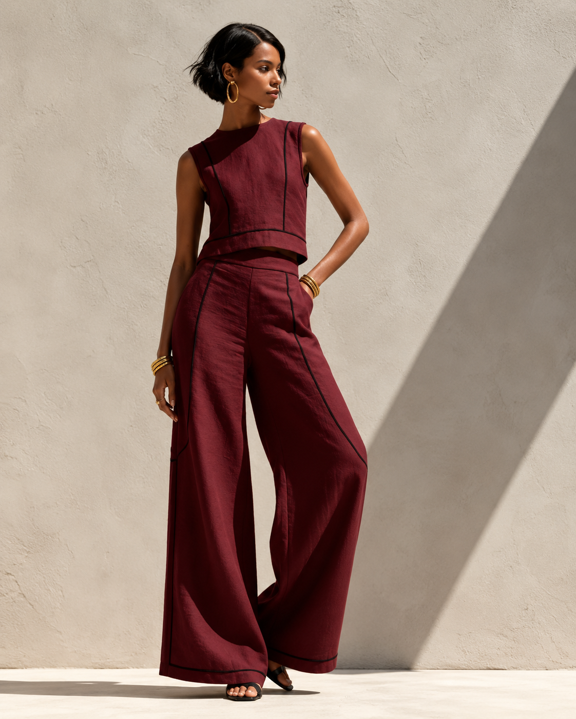 Conjunto a juego rojo vino: top sin mangas y pantalón de pierna ancha con cinturilla
