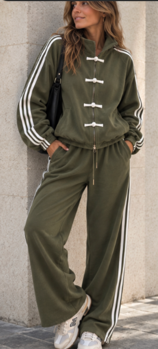 Abril – Conjunto de Chaqueta y Pantalón