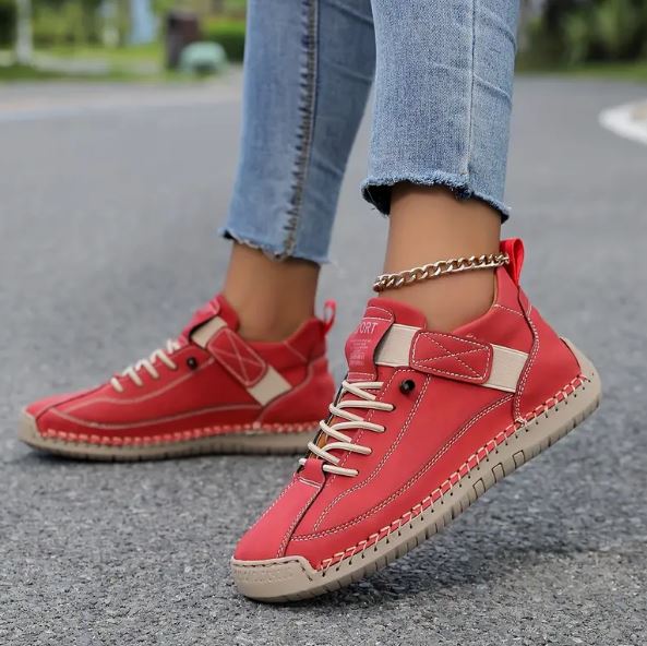 Zapatillas ortopédicas Mia rojas con cordones y suela dentada