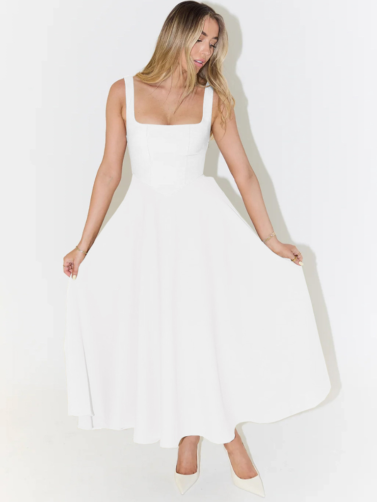 Vestido midi blanco sin mangas con escote cuadrado y falda acampanada