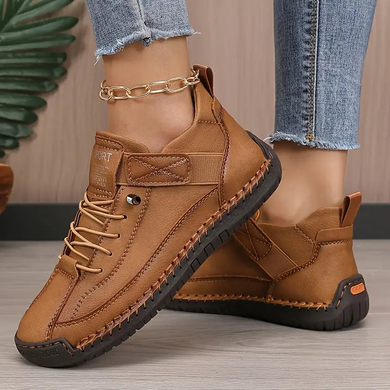 Zapatillas ortopédicas Mia marrones con cordones y suela gruesa