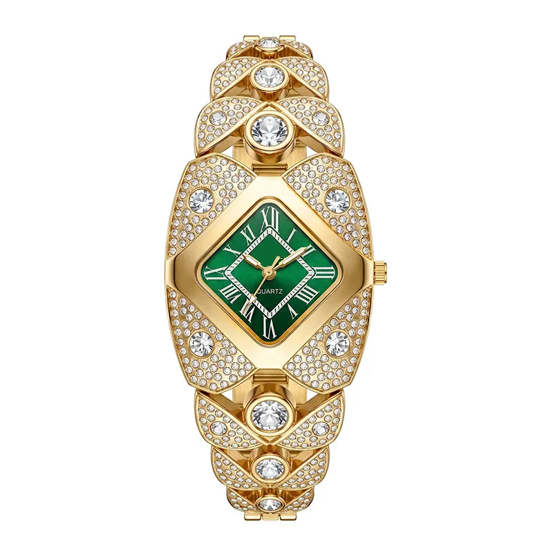 Reloj ovalado dorado con cristales, esfera verde y brazalete con pedrería