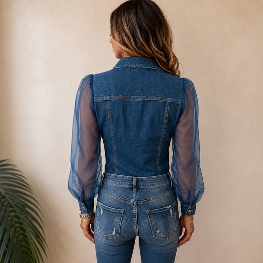 Blusa vaquera azul oscuro vista trasera con mangas transparentes abullonadas