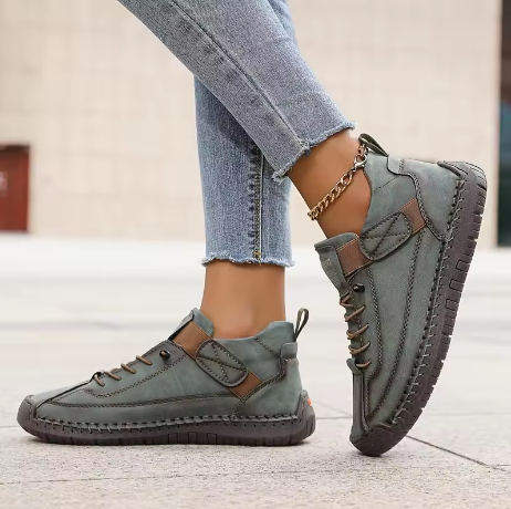Zapatillas ortopédicas Mia verde grisáceo con cordones y tira lateral