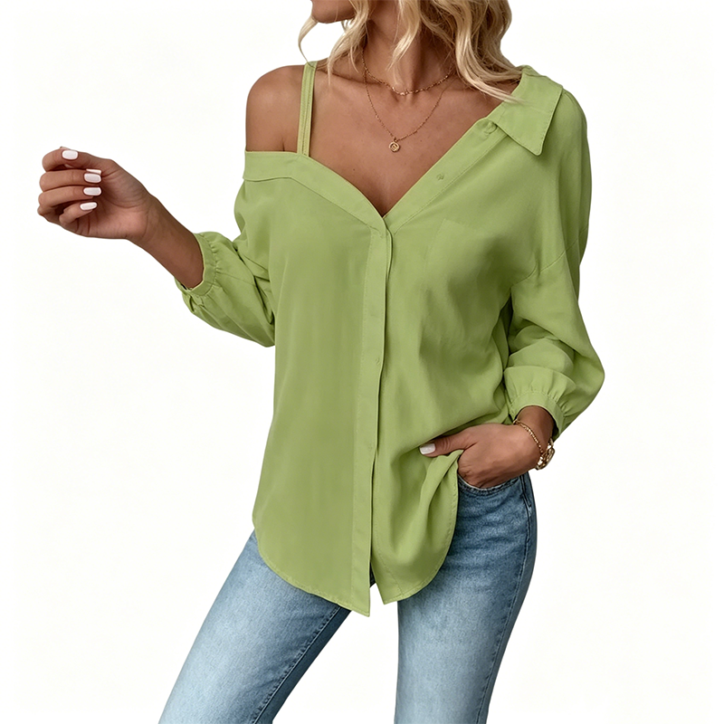 Camisa informal verde con hombros al aire, botones frontales y manga abullonada.